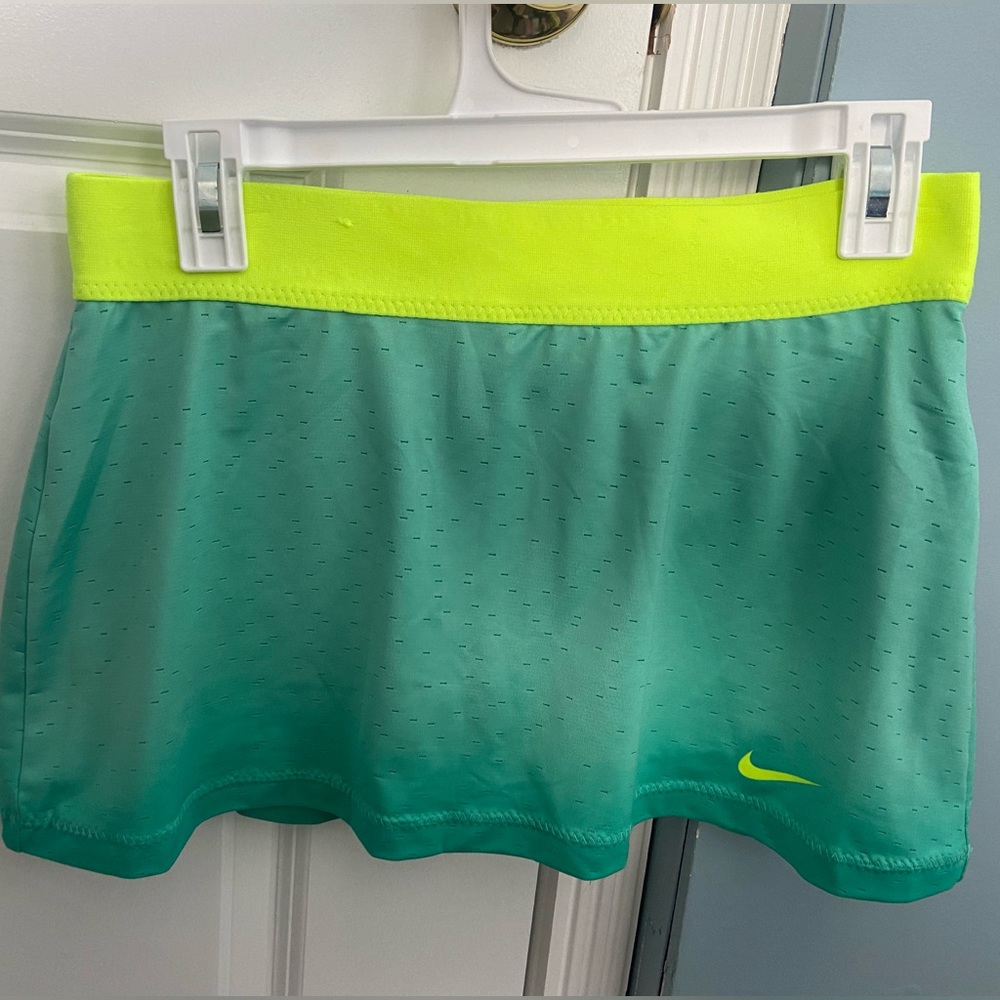 NIKE SKORT